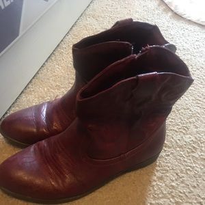 Cowgirl boots like new only wore once